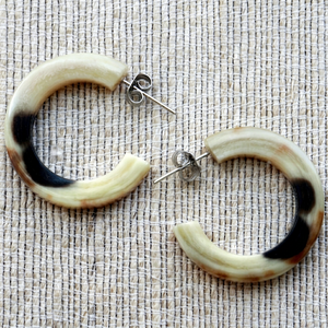 Taille personnalisée W O meilleure qualité boucles d'oreilles en corne naturelle pour les femmes à la mode usage quotidien Buffalo Eye Wear bijoux en corne - Product Image 1