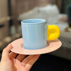 Tazas y Platos de Cerámica para Café con Contraste de Color, 200 ml, Venta al Por Mayor Personalizada - Product Image 6