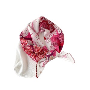 Nouveau design 2026 – Foulard carré en soie de mûrier 100 % personnalisé avec logo, vente en gros - Product Image 3