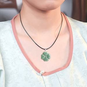 หยกธรรมชาติ จี้หยกสีเขียวโคลเวอร์สี่แฉก เงิน S925 แฟชั่นคลาสสิก ของขวัญพร้อมใบรับรอง HJ50 - Product Image 4