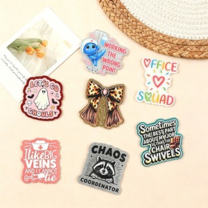 Nuevos adornos navideños de dibujos animados transfronterizos de cosméticos en polvo, pines acrílicos de criaturas lindas, pegatinas DIY y accesorios. - Product Image 3