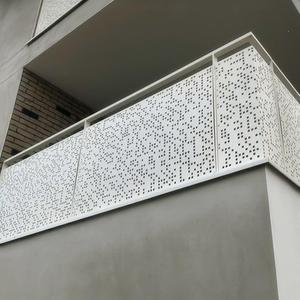 Planches découpées au laser pour balcon extérieur Clôture de jardin Système de garde-corps modulaire en aluminium découpé au laser CNC personnalisé - Product Image 4