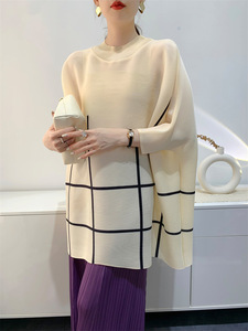 Miyake's 2025 Primavera Mujer Adicional de manga larga de moda casual pull-up-una camiseta plisada única del diseñador - Product Image 6