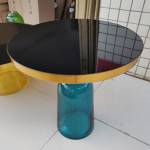 Table d'appoint Disen Furniture moderne en verre avec plateau créatif et base en verre pour la décoration intérieure et les moments de café - Product Image 2