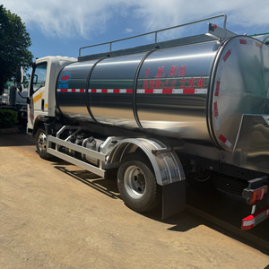 Camion-<span class=keywords><strong>citerne</strong></span> à lait de qualité <span class=keywords><strong>alimentaire</strong></span> Sinotruk Howo 4x2 8000L-10000L, camion isotherme pour la livraison de lait frais - Product Image 4