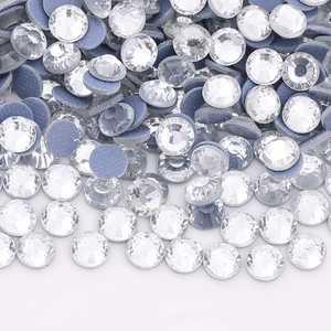 Nuevas Decoraciones de Pedrería para Zapatos de Novia - Product Image 6