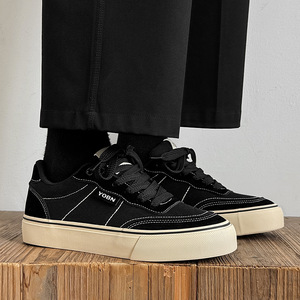 รองเท้าผ้าใบพื้นนุ่ม ไซส์ใหญ่ 39-46 มีตัวเลือกสีแดง ชมพู เขียว แบบผูกเชือก รองเท้ากีฬาลำลองสำหรับผู้ชาย - Product Image 5