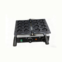 Machine commerciale de gaufrier à la fraise gaufrier en forme de fruit double face revêtement antiadhésif 1600W pour les machines à collation