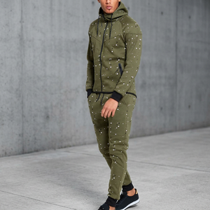 Survêtement de sport respirant à capuche 100 % coton personnalisé pour homme, idéal pour l'entraînement automne/hiver et le jogging pour adultes - Product Image 1