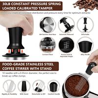 Kit de Tamper à Expresso 51mm 25 Pièces avec Tamper à Ressort Calibré, Anneau de Dosage, Distributeur de Lait, Pochoirs Latte Art et Ensemble Barista