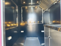 Cuisine extérieure de conception européenne, conteneur d'expédition, kit de montage, restaurant pliable entièrement équipé, intérieur en acier inoxydable