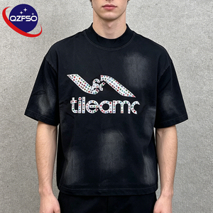 T-shirt QZFSO personnalisé 100 % coton avec logo imprimé, motif graphique vintage surdimensionné, strass et délavage à l'acide, manches courtes pour l'été - Product Image 1