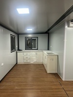 Maison préfabriquée en conteneur pliable et extensible de luxe de 20 pieds, isolée, résistante au froid, avec salle de bain et cuisine