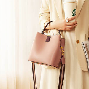 <span class=keywords><strong>2022</strong></span> gran oferta personalizable Vintage moda cuero <span class=keywords><strong>mujer</strong></span> mensajero bolso señora bolsos de hombro para el verano - Product Image 2