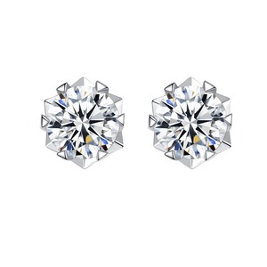 Boucles d'oreilles en diamant moissanite les plus vendues pour mariages et soirées, collection de bijoux disponible à prix de gros - Product Image 6