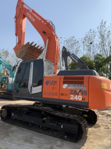 Excavatrice Hitachi ZX240 d'occasion, 24 tonnes, hydraulique, sur chenilles, d'origine japonaise - Product Image 1