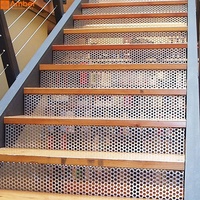 Panneaux de remplissage modernes en acier inoxydable, tôles perforées décoratives pour balustrades d'escalier et garde-corps de balcon