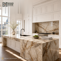 Meuble de cuisine transitoire sur mesure en laque gris-beige chaud, îlot cascade en marbre Calacatta Gold, menuiseries de villa du sol au plafond