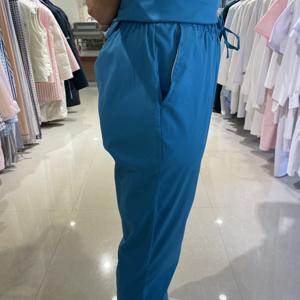 Da donna personalizzabile <span class=keywords><strong>in</strong></span> finto lino tunica traspirante eco-friendly infermiere scrub uniformi ricamate Spa salone di bellezza <span class=keywords><strong>ospedale</strong></span> lavoro - Product Image 5