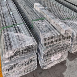 פלדת פחמן מגולוונת בצורת I ופלדה בצורת תעלה למבני פלדה תעשייתיים מודרניים - Product Image 5