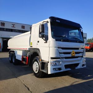 Camión <span class=keywords><strong>Cisterna</strong></span> de Combustible Pesado SINOTRUCK HOWO 6X4 de 10 Ruedas, Diésel, 37000 <span class=keywords><strong>Litros</strong></span>, para Transporte de Petróleo, en Venta en Kenia, Precio Bajo - Product Image 3