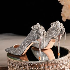 Chaussures à talons hauts élégantes à bout pointu avec strass et décorations en pompon pour mariage ou soirée, talons de 3 à 5 cm - Product Image 4