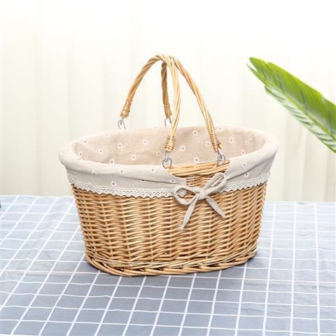Round, natural-colored daisy fabric
