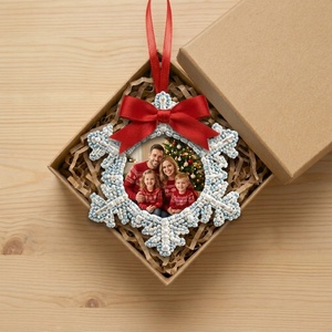 Ornamento Natalizio Personalizzato con Fiocchi <span class=keywords><strong>di</strong></span> <span class=keywords><strong>Neve</strong></span> in Perline, Cornice in Feltro Artigianale per Foto, Regalo Commemorativo per le Festività, Vendita all'Ingrosso - Product Image 1