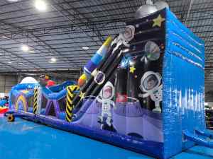 Parcours d'obstacles gonflable personnalisé en PVC sur le thème de l'astronaute bleu pour jeux sportifs - Product Image 4