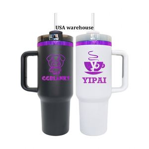 Gobelet H2.0 40 oz violet avec base plaquée et manchon en silicone, gravé au laser, idéal pour le café en voyage et les activités de plein air - Product Image 2