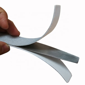 Değiştirilebilir yarım ay kabuğu ve sopa tırnak törpüsü ve zımpara malzemesi ile popüler çevre dostu özel Metal taban - Product Image 1