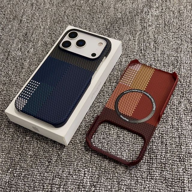 Ultrathin Carbon Fiber Texture Magnetic Phone case for iphone 17 16 15 14 13 Pro Max Wireless Charging Half Inclusive Rear Cover