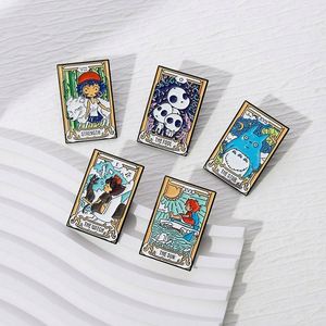 Badges de revers en métal émaillé personnalisés, motif Carte de Tarot Bohème, finition nickel noir, pour la mode occulte, conception sur mesure en gros - Product Image 4