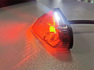 KS22-010 범용 오토바이 테일 램프 연기 LED 통합 방향 지시등 브레이크 테일 라이트 - Product Image 3