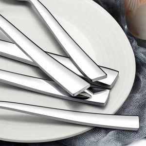 Jieyang Factory Direct Custom OEM Stainless Steel Cutlery Set Metal Spoon Fork and Knife Classic Flatware Set Dishwasher Safe - Product Image 4