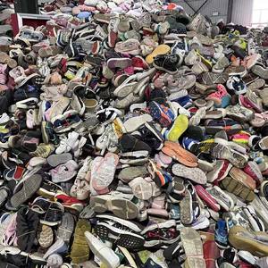 Proveedor de ropa usada al por mayor Ropa usada de alta calidad Ropa de segunda mano Zapatos Bolsas - Product Image 4