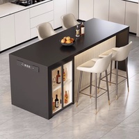 Îlot de cuisine blanc personnalisé avec comptoir en marbre artificiel, armoire à vin latérale en verre à charnières, éco-responsable pour la maison