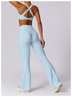 Ensembles d'entraînement de yoga de gymnastique avec logo personnalisé pour femmes leggings évasés taille haute et soutien-gorge de sport croisé dans le dos tenues de style supérieur 2 pièces