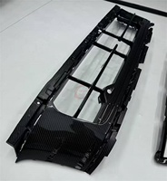 Kit carrosserie de haute qualité en fibre de carbone sèche style OC pour Porsche Panamera 976 : Lame avant, calandre de pare-chocs avant, jupes latérales, diffuseur arrière