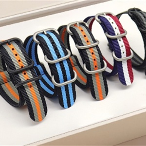 สายนาฬิกาข้อมือแบบถักหลากสีเรียบง่ายขายส่ง - Product Image 2