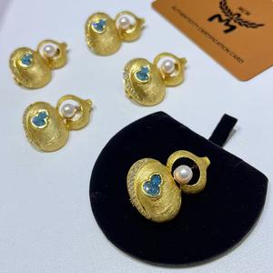 Broche de mode pour femme de style rétro chinois, gourde au trésor en nacre d'eau de mer Akoya, bijou de poitrine simple pour l'hiver - Product Image 2