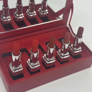 Customized gift lipstick case factory - 5-piece high-end cosmetics <b>set</b> Red lipstick - Product Image 4