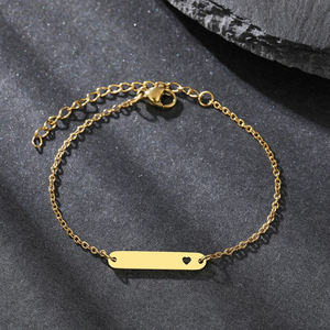 Bracciale Minimalista <span class=keywords><strong>da</strong></span> <span class=keywords><strong>Donna</strong></span> con Barretta Liscia Personalizzabile Fai <span class=keywords><strong>da</strong></span> Te, Inciso, Economico All'Ingrosso, in Acciaio Inossidabile Placcato Oro 18k con Cuore Cavo Interno - Product Image 1