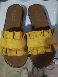 Nouvelles Sandales Tongs <span class=keywords><strong>Femme</strong></span> <span class=keywords><strong>Été</strong></span> Printemps <span class=keywords><strong>2019</strong></span> à Volants, <span class=keywords><strong>Chaussures</strong></span> de Plage Plates de Loisirs Tendance avec Embout Acier - Product Image 6