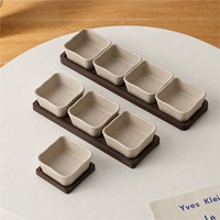 Keramische vierkante snack serveerschaalset met walnoot houten onderstel, 6-delige verdeelde schaal voor noten en gedroogd fruit, mat