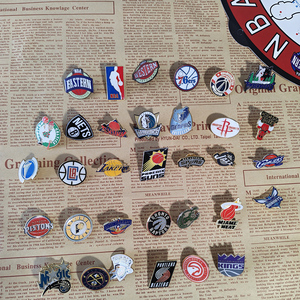 Pin Deportivo de Metal, Aleación de Zinc, Bañado en Oro, Fundición 2D 3D, Fútbol, Baloncesto, Béisbol, Hockey, Artículo Coleccionable para Recuerdos - Product Image 1