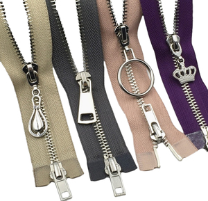 Factory Custom Gold Teeth Metal <strong>Zippers</strong> Auto Lock Close End Sliver <strong>Zipper</strong> Puller In Multiple Colors #3 #5 #8 Garments - Product Image 2