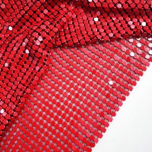 Pintura en aerosol metálica Tela de malla de lentejuelas de metal de aluminio rojo oscuro para vestido de cota de correo - Product Image 2