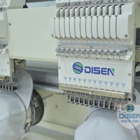 Machine à broder plate informatisée à 3 têtes, 12 aiguilles, haute vitesse, écran LCD, moteur, usage domestique, changement automatique de couleur du fil