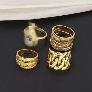 Anillo de Boda para Hombre Jxx de Alta Calidad, Chapado en Oro de 24K, Estilo Clásico Irregular, Joyería de Latón al por Mayor - Product Image 1